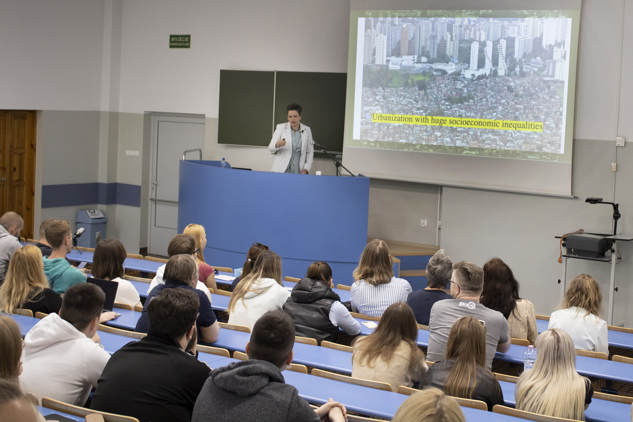 prof. Leise Kelli de Oliveira - podczas wykładu