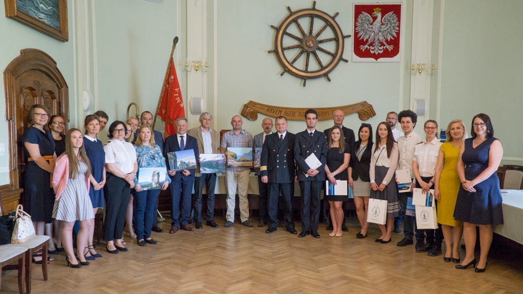 Laureaci konkursu fotograficznego Biura Karier AM