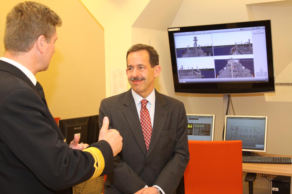 Ambassador Mull in the European LNG Training Centre.