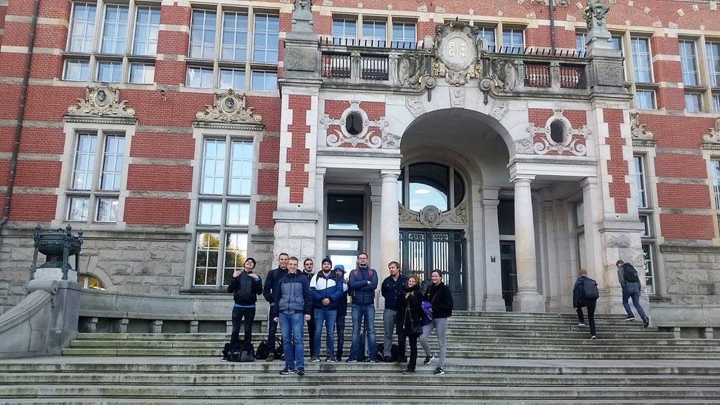 Participants of the New Horizons project in front of the Gdańsk University of Technology building