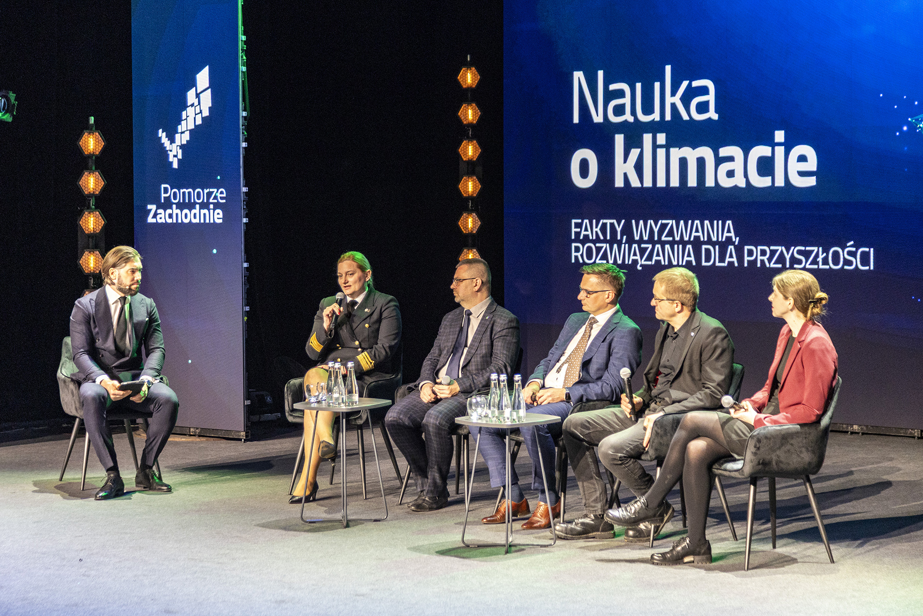 Uczestnicy panelu dyskusyjnego „Nauka o klimacie- fakty, wyzwania i rozwiązania dla przyszłości"