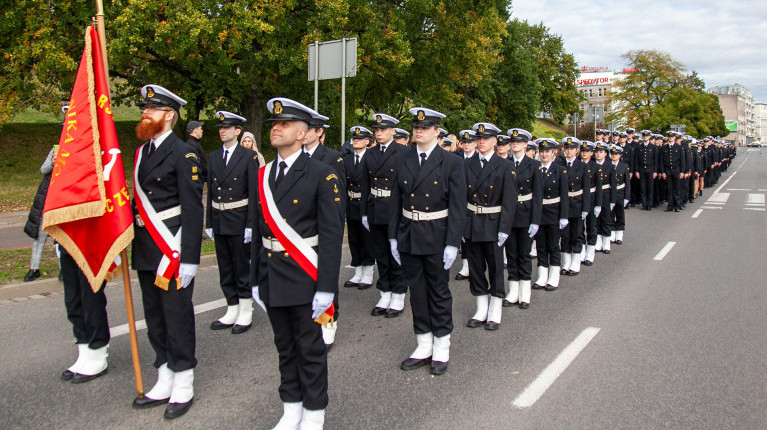 Kompania Honorowa PM na uroczystości inauguracji roku akademickiego 2024/25 na Politechnice Morskiej w Szczecinie