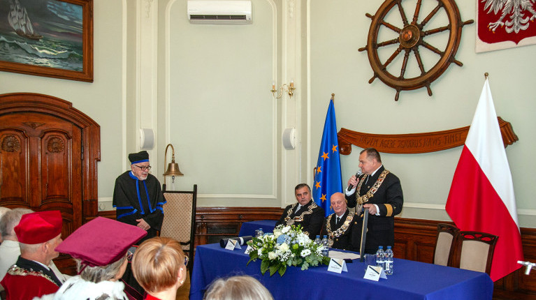 Rektor PM przemawia na uroczystości nadania tytułu doktora honoris causa prof. Stanisławowi Gucmie