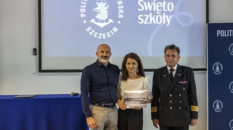 Rodzice stypendysty fundacji i Lechosław Bar