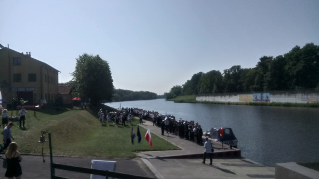 Rozpoczęcie sezonu nawigacyjnego w Kędzierzynie-Koźlu na nabrzeżu