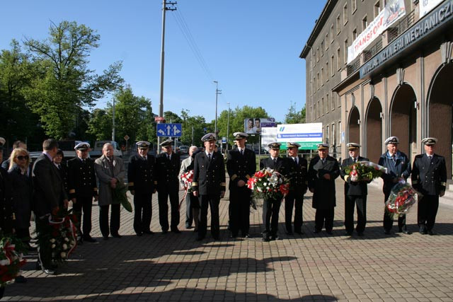 Uczestnicy zjazdu absolwentów WSM