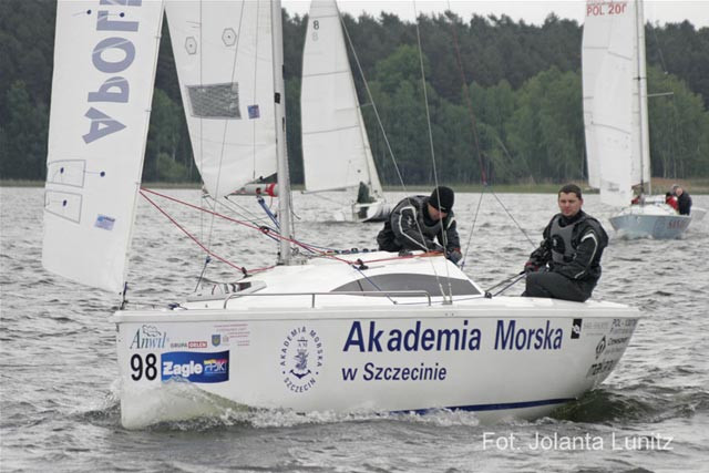 Załoga Akademii Morskiej podczas regat eliminacji Pucharu Polski w Koronowie