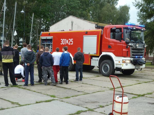 Pokaz sprzętu pożarniczego Jednostki Ratowniczo – Gaśniczej 