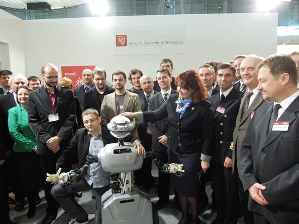 The authors ofthe six projects selected by the Ministry andpresented at CeBIT 2013