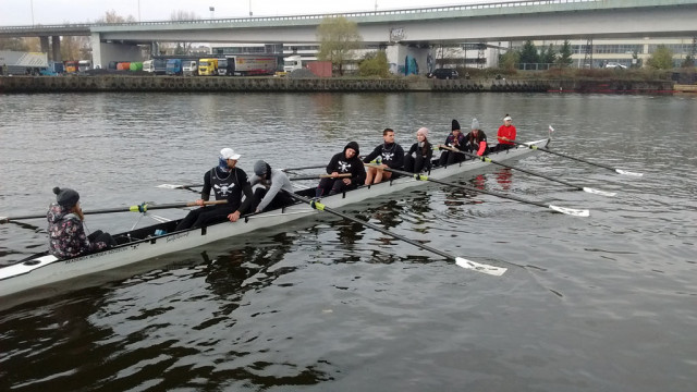 Independence Regattas participants in the boat