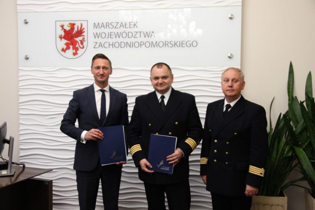 The Marshal of the West Pomerania Province, Olgierd Geblewicz and the MUS Rector Wojciech Ślączka, MUS Chancellor, Andrzej Durajczyk.