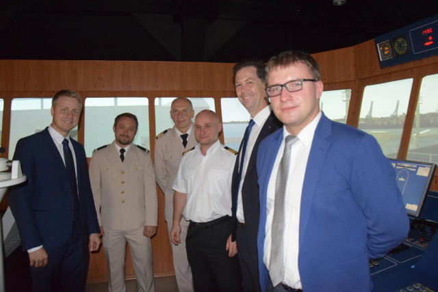 Participants of the meeting at the MUS deck simulator