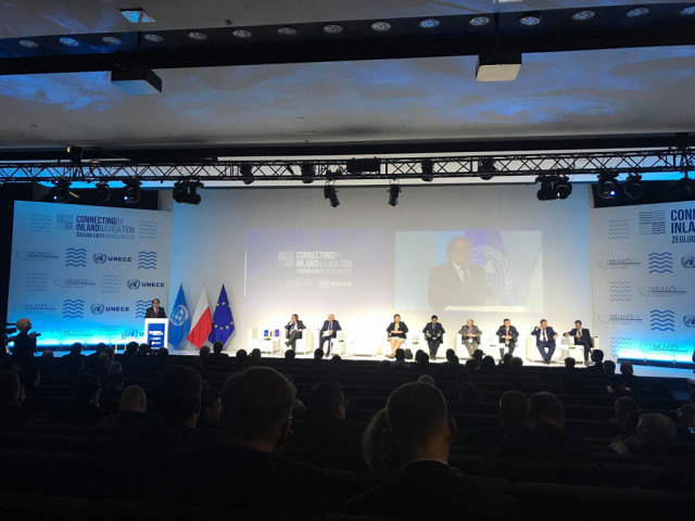 Participants of the International Ministerial Conference "Connecting by Inland Navigation" 