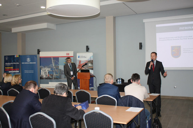 Participants giving speech during the Sea Ports Conference 2018