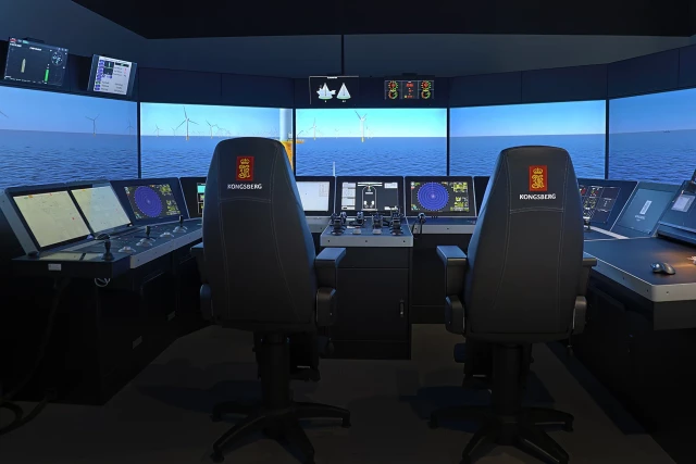 U-shaped ship's bridge simulator at MUS Academic Simulation Centre