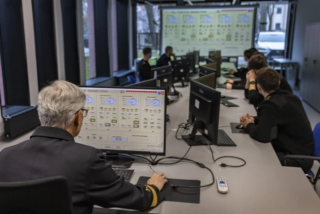 Students and an instructor at the MUS Academic Simulation Centre