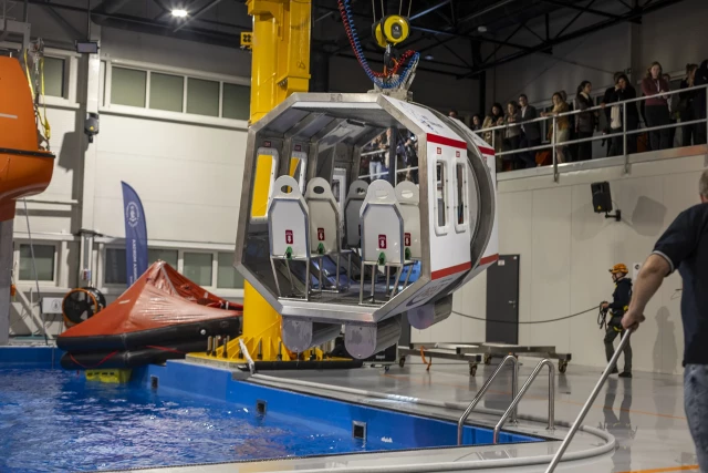 Zatapianie kabiny helikoptera