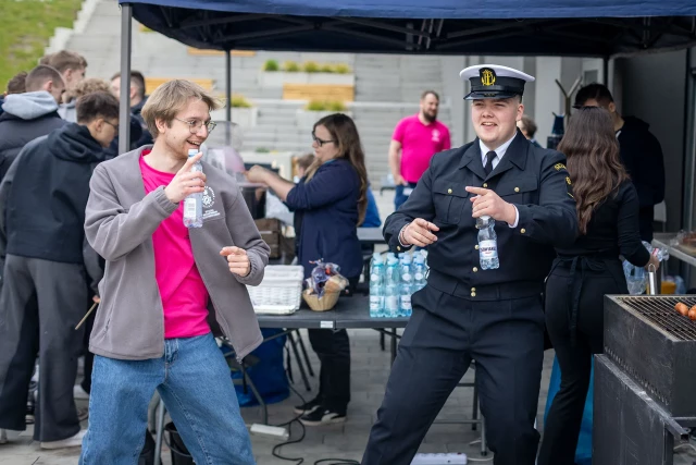 Studenci WMiE podczas Dni Otwartych PM 