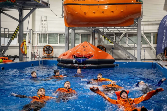 Pokaz ratownictwa podczas Dni Otwartych PM 