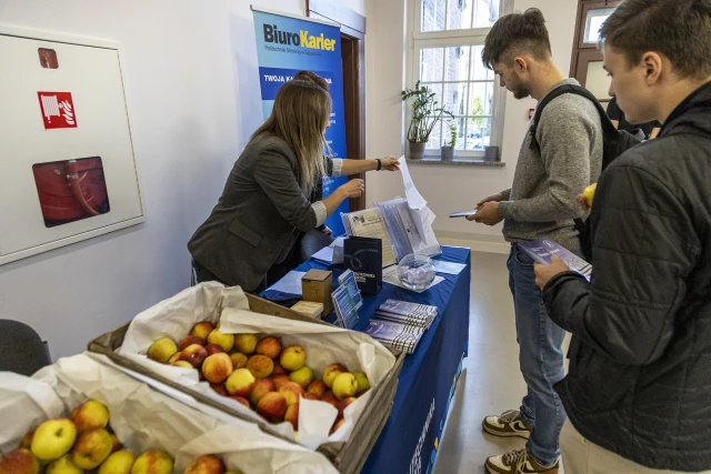 Stanowisko Biura Karier podczas obchodów Międzynarodowego Dnia Studentów ma PM