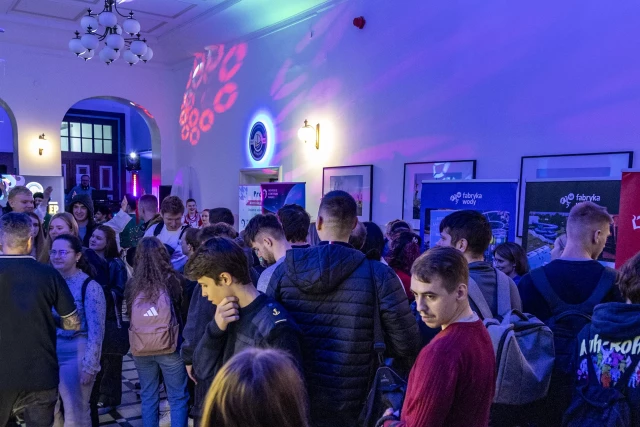 Studenci podczas obchodów Międzynarodowego Dnia Studentów ma PM