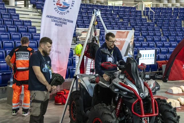 Pracownicy PM na stoisku MUSTC na targach EduPower 2025