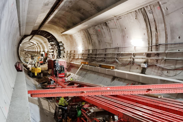 Widok budowy tunelu pod Świną 