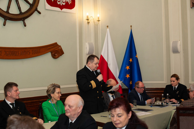 JM Rektor PM Wojciech Ślączka przemawia na rozpoczęcie konferencji do uczestników w Sali Senatu