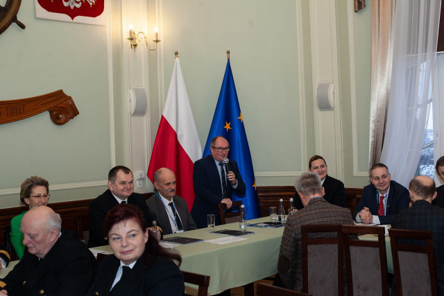 Prorektor ds. studenckich Zachodniopomorskiego Uniwersytetu Technologicznego Arkadiusz Terman przemawia do uczestników konferencji