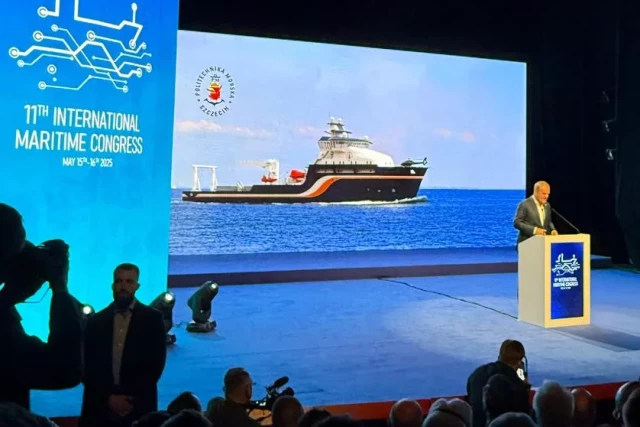 Premier Donald Tusk ogłasza decyzję o budowie dwóch nowych jednostek dla dwóch uczelni morskich