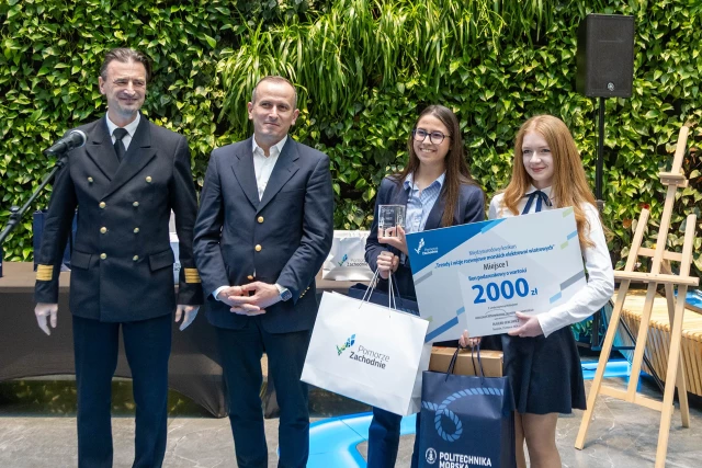 Rozdanie nagród w konkursie MEWy 2026 w atrium Urzędu Marszałkowskiego w Szczecinie.