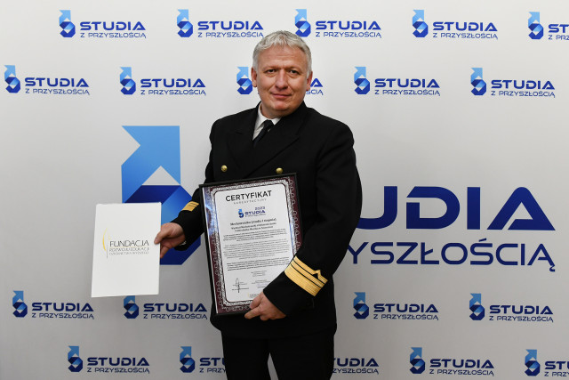 Dziekan Wydziału Mechatroniki i Elektrotechniki PM z nagrodami