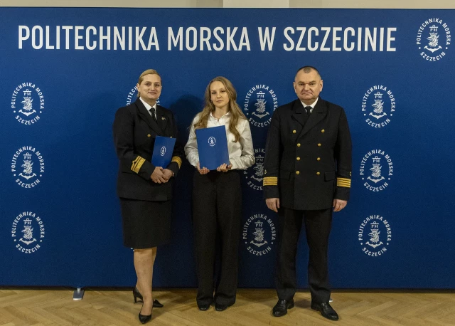 Prorektor PM, nagrodzona studentka i Rektor PM