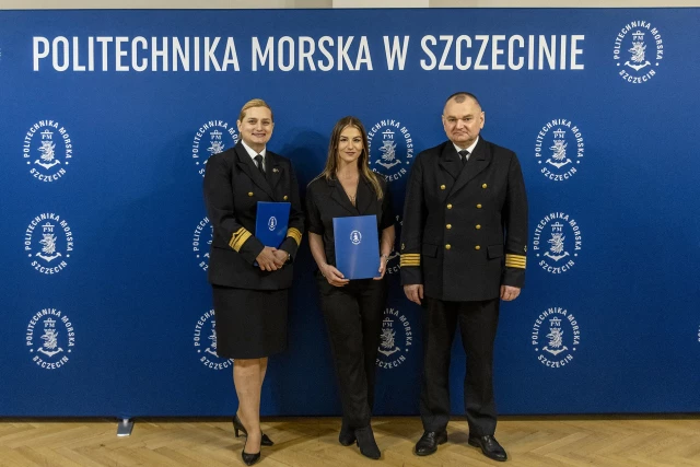 Prorektor PM, nagrodzona studentka i Rektor PM