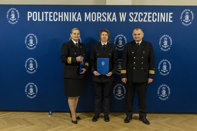 Prorektor PM, nagrodzona studentka i Rektor PM