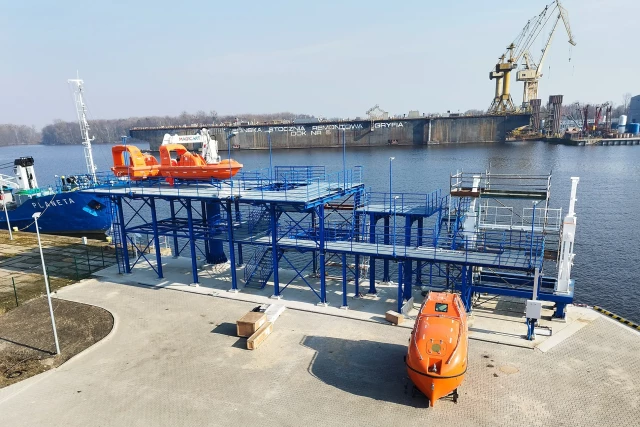 Nabrzeże POSRM z rampami dla łodzi ratowniczych