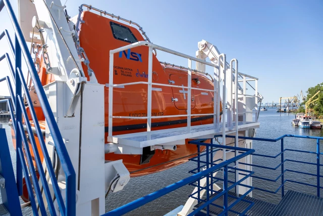 Rampa z łodzią ratunkową 