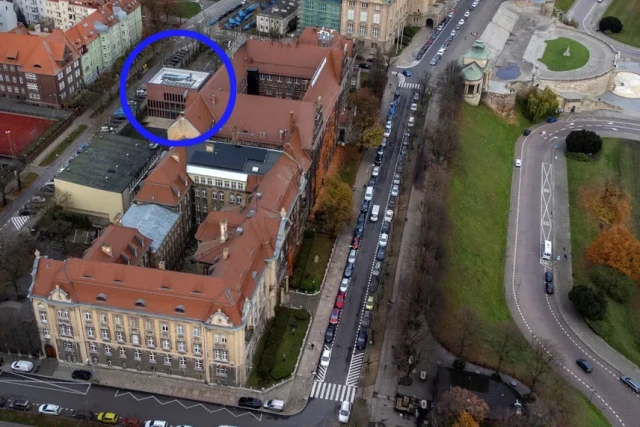 Budynek PM z ACS - widok z drona