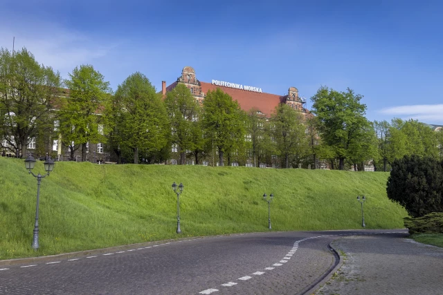 https://pm.szczecin.pl/themes/user/site/am/assets/img/blog/Politechnika_Morska_w_Szczcinie_kw25_4555.webp
