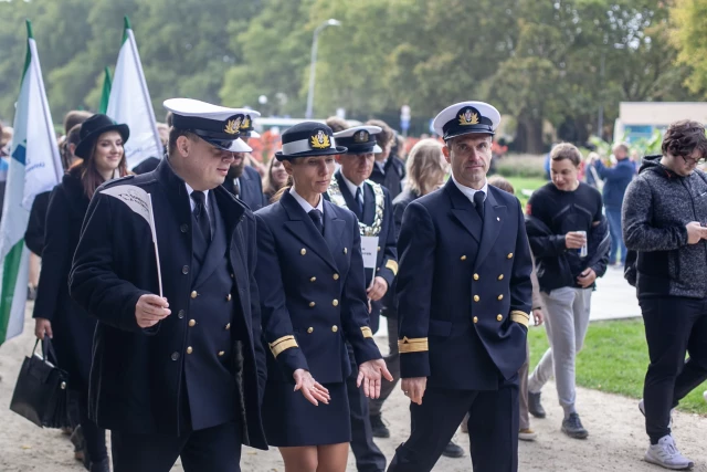 Pracownicy PM podczas Spacerku na Uniwerek