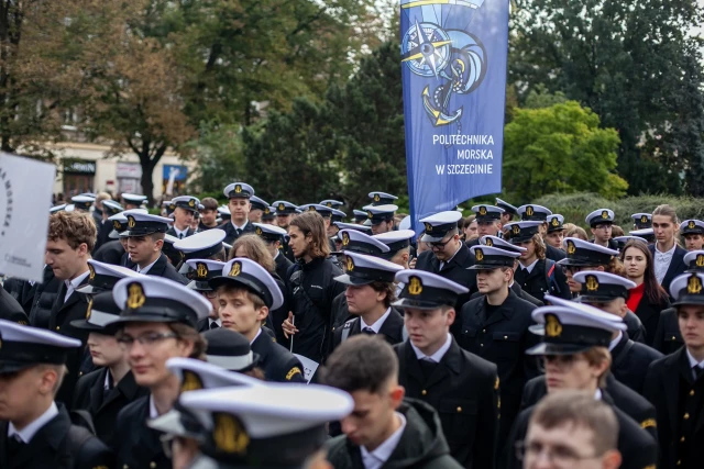 Studenci PM podczas Spacerku na Uniwerek