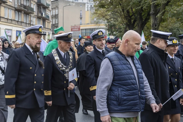 Uczestnicy Spacerku na Uniwerek