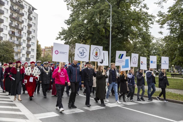 Uczestnicy Spacerku na Uniwerek