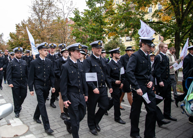 Studenci Politechniki Morskiej na Spacerku na Uniwerek