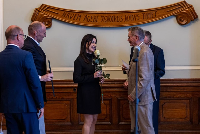 Sylwia Fabiańczyk-Makuch przyjmuje gratulacje 