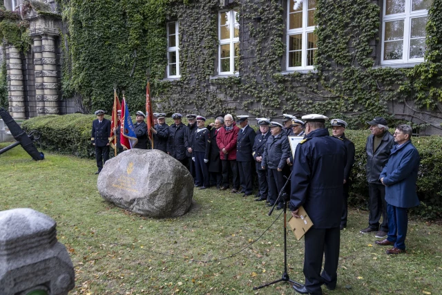 Uroczystość pod kamieniem upamiętniającym PSM w SZczecinie