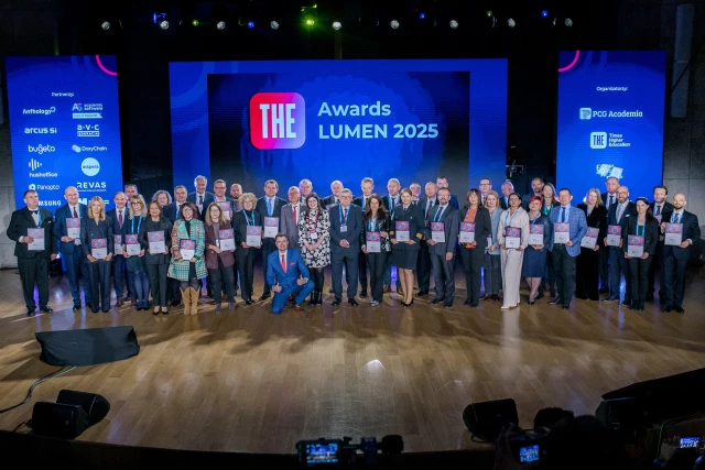 Przedstawiciele nagodzonych uczelni - zdjęcie grupowe, fot. PCG Academia