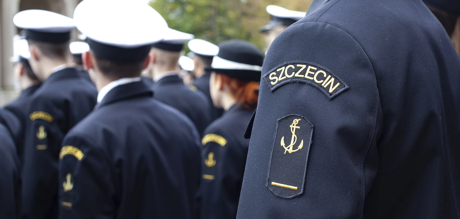 Studenci w mundurach Politechniki Morskiej w Szczecinie