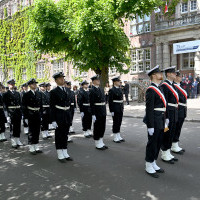 Kompania Honorowa Akademii Morskiej w Szczecinie podczas musztry paradnej  z okazji 75-lecia szkolnictwa morskiego na Pomorzu Zachodnim