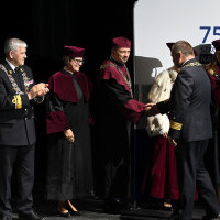 Kolegium Rektorskie składa gratulacje Rektorowi AMS na gali  z okazji 75-lecia szkolnictwa morskiego na Pomorzu Zachodnim